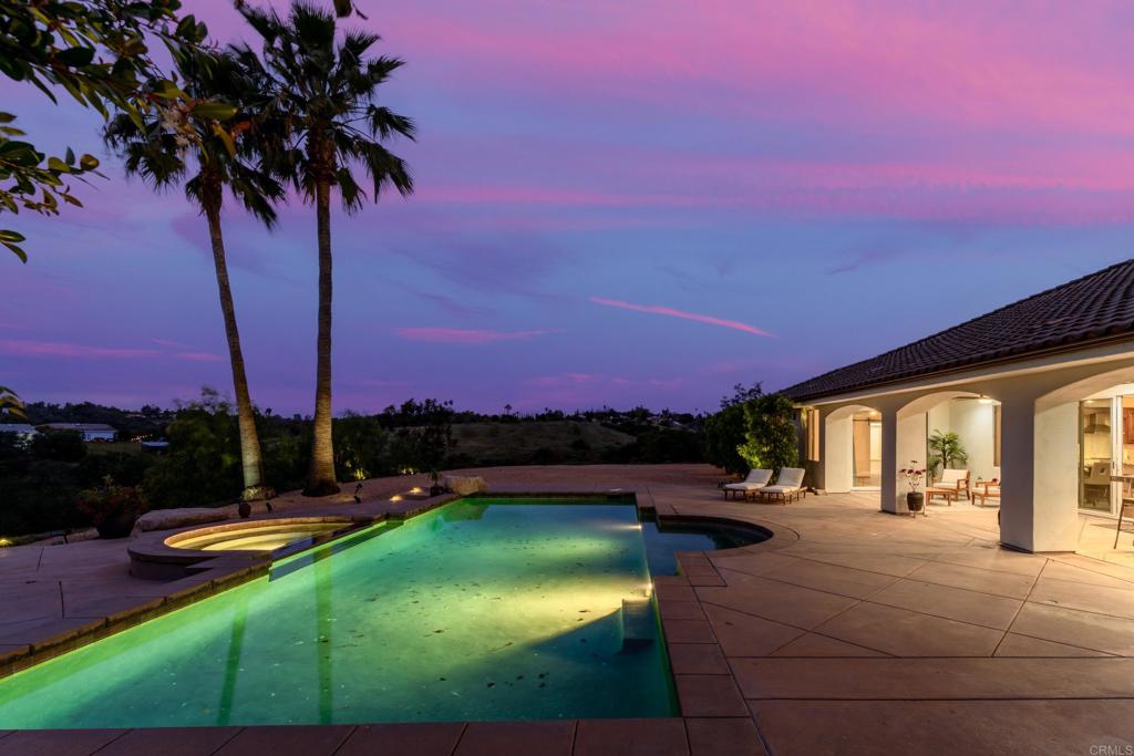 2869 Dos Lomas Place