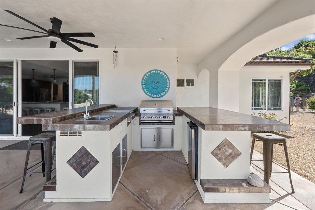 2869 Dos Lomas Place