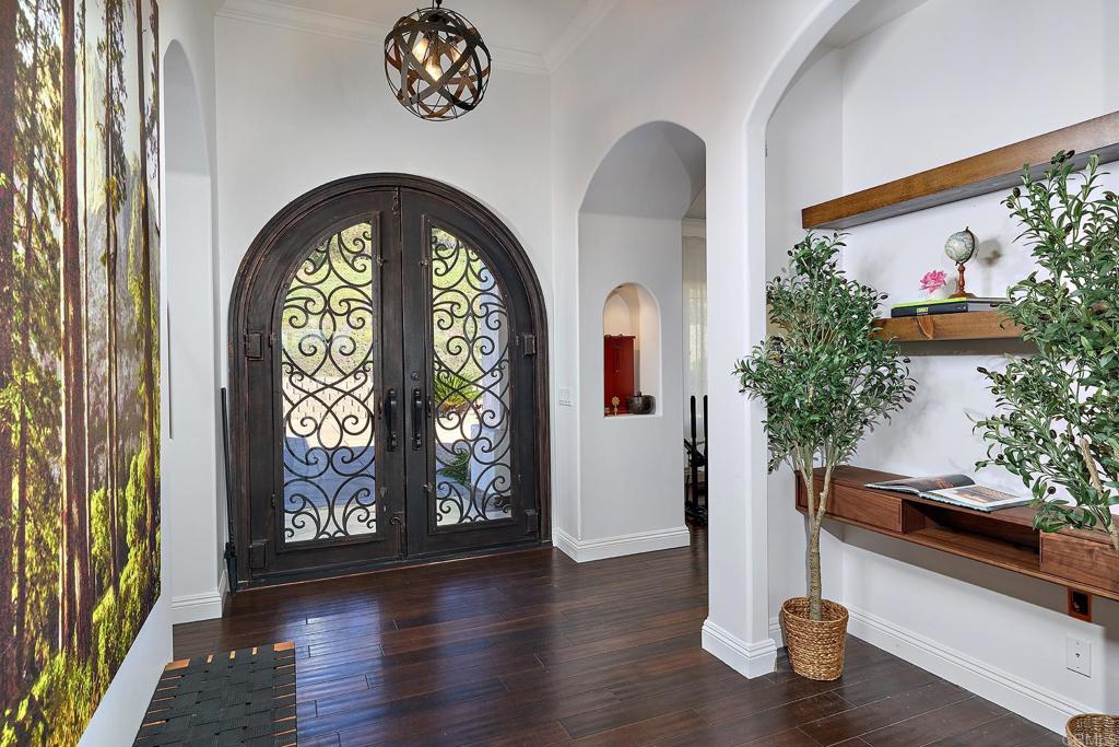 2869 Dos Lomas Place