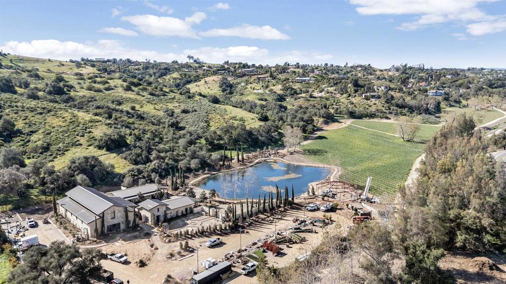 2869 Dos Lomas Place