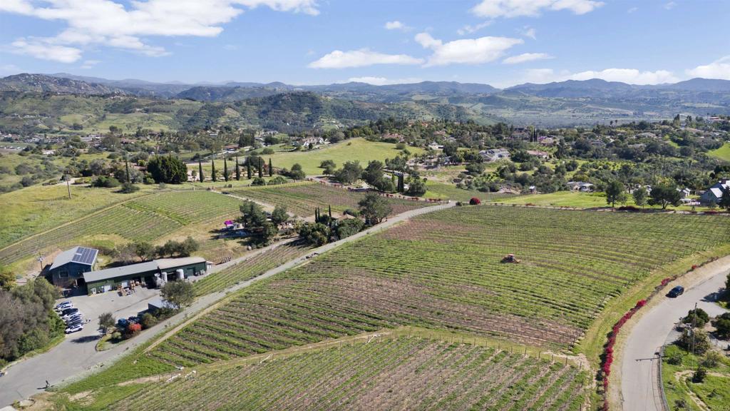 2869 Dos Lomas Place