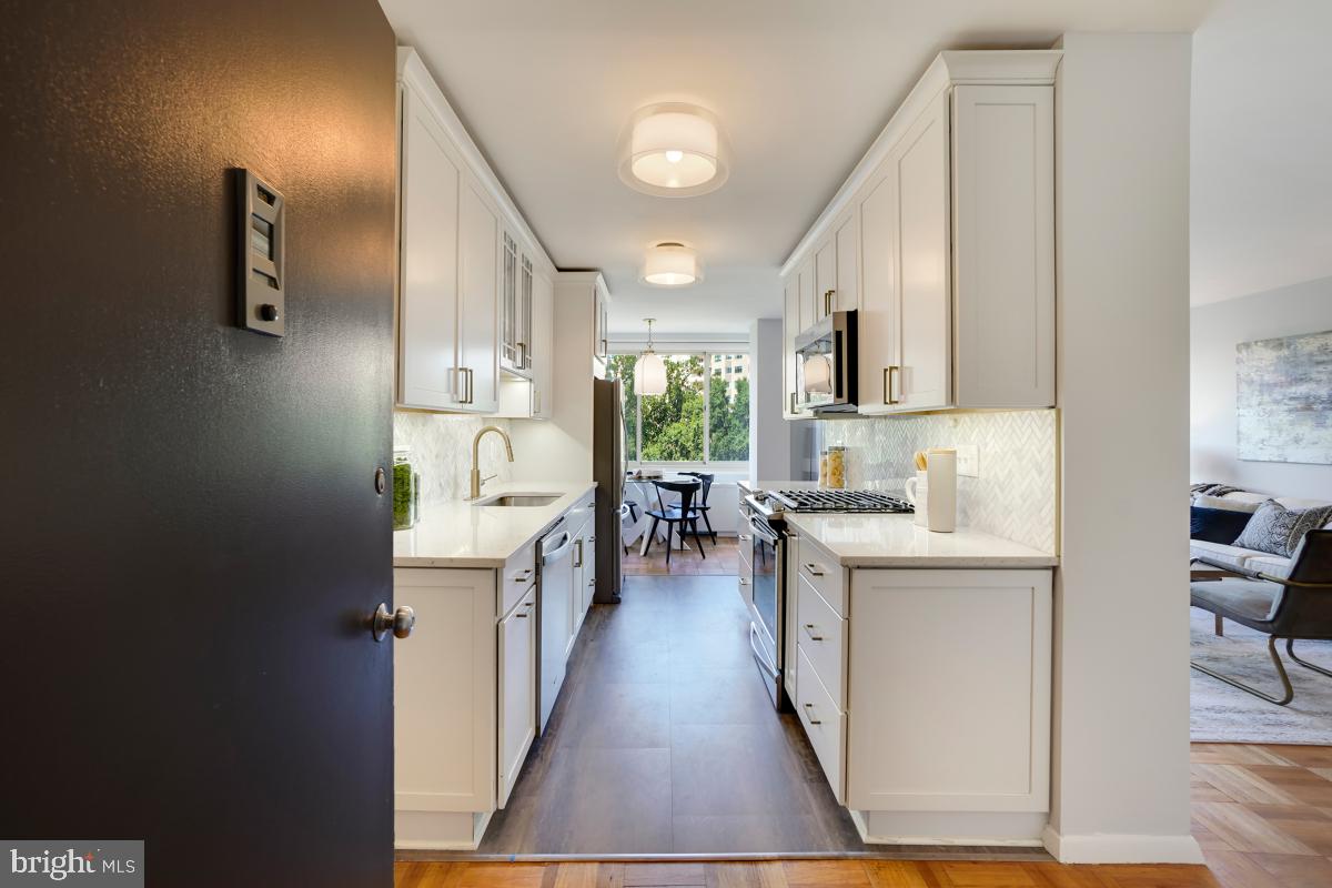 4000 TUNLAW ROAD NW Unit: 1130