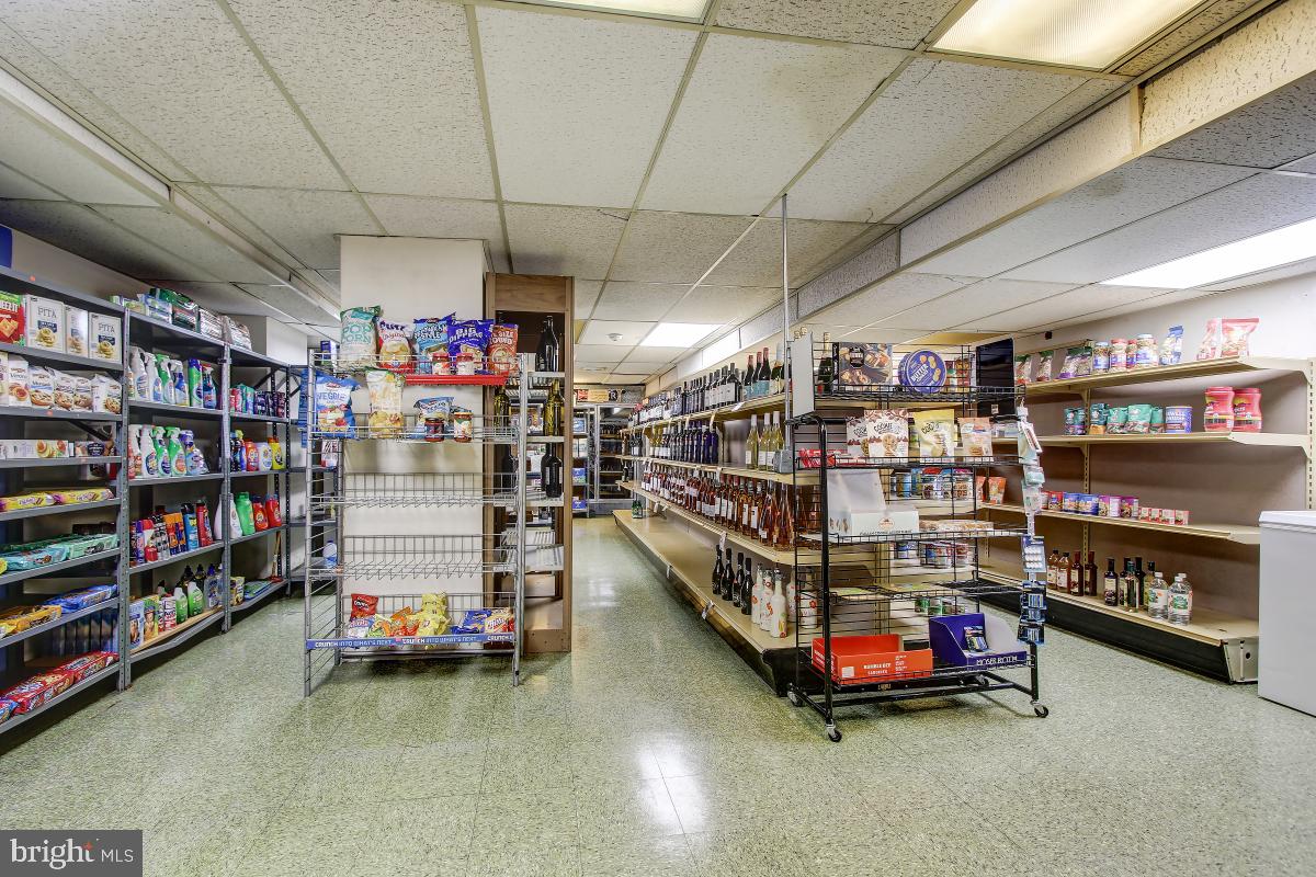 4000 TUNLAW ROAD NW Unit: 1130