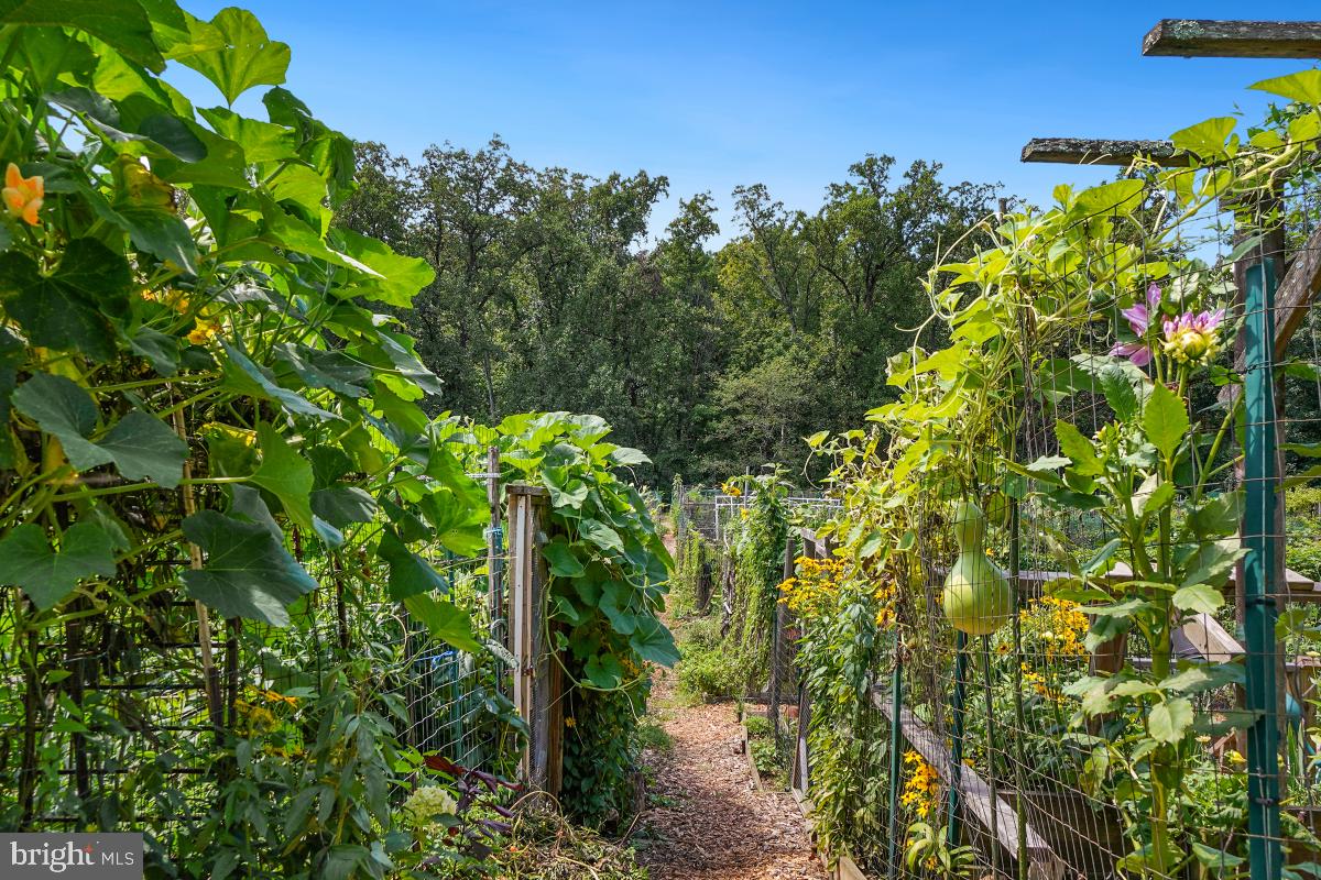 4000 TUNLAW ROAD NW Unit: 1130