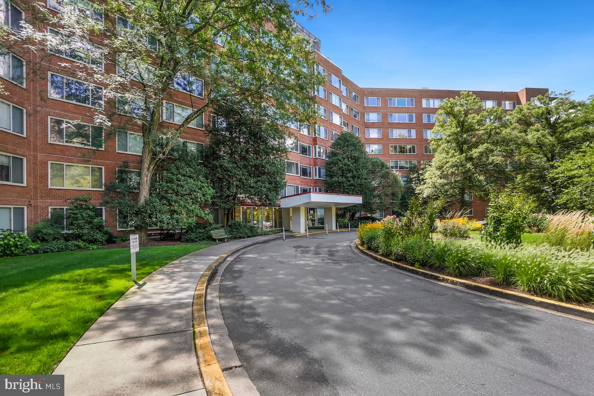 4000 TUNLAW ROAD NW Unit: 1130
