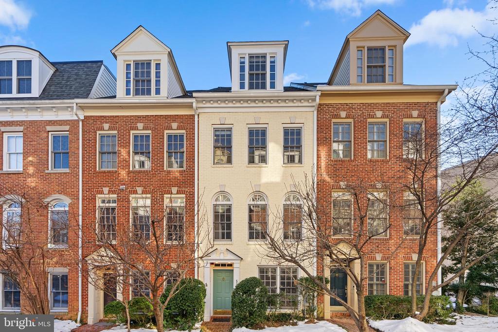 5320 43rd St NW