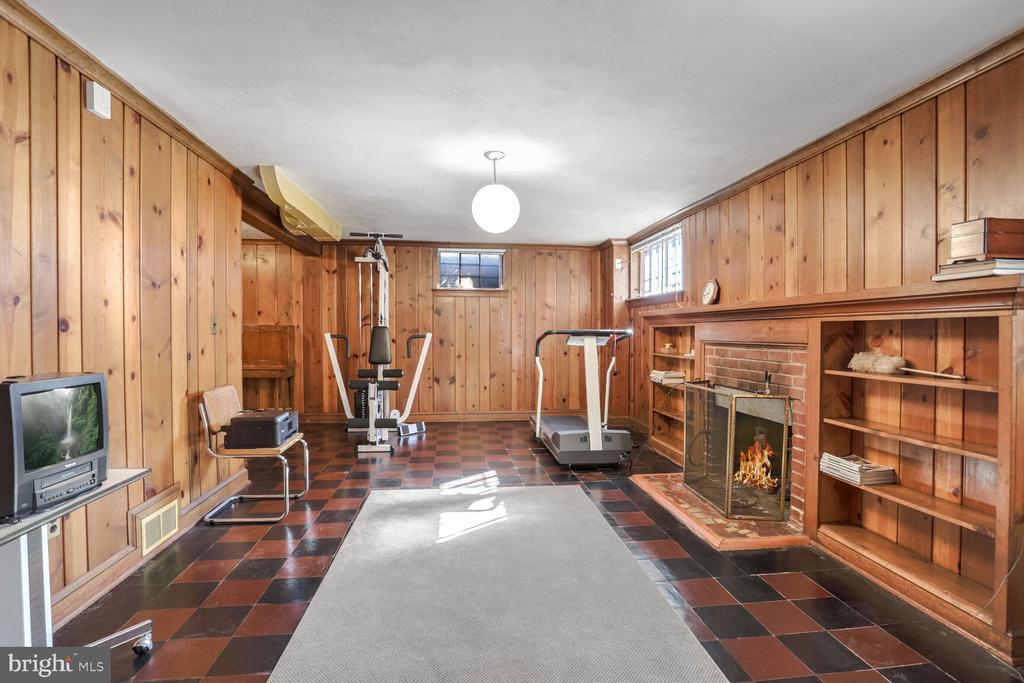 6688 32nd Pl NW