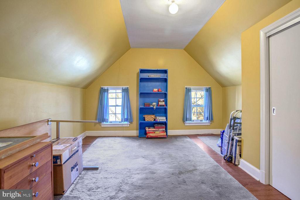 6688 32nd Pl NW