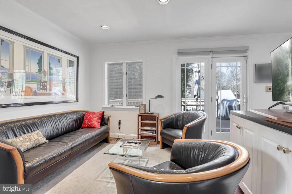 6688 32nd Pl NW