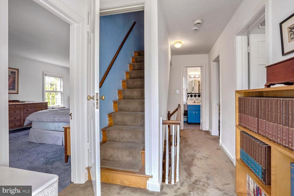 6688 32nd Pl NW