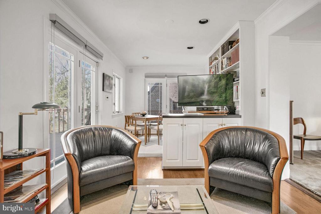 6688 32nd Pl NW