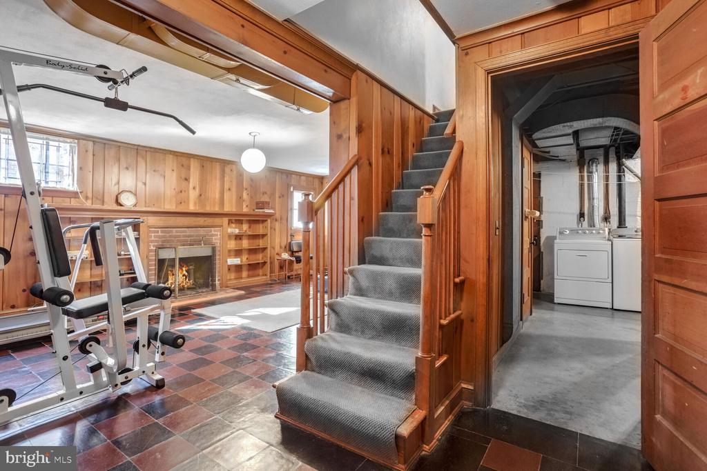 6688 32nd Pl NW