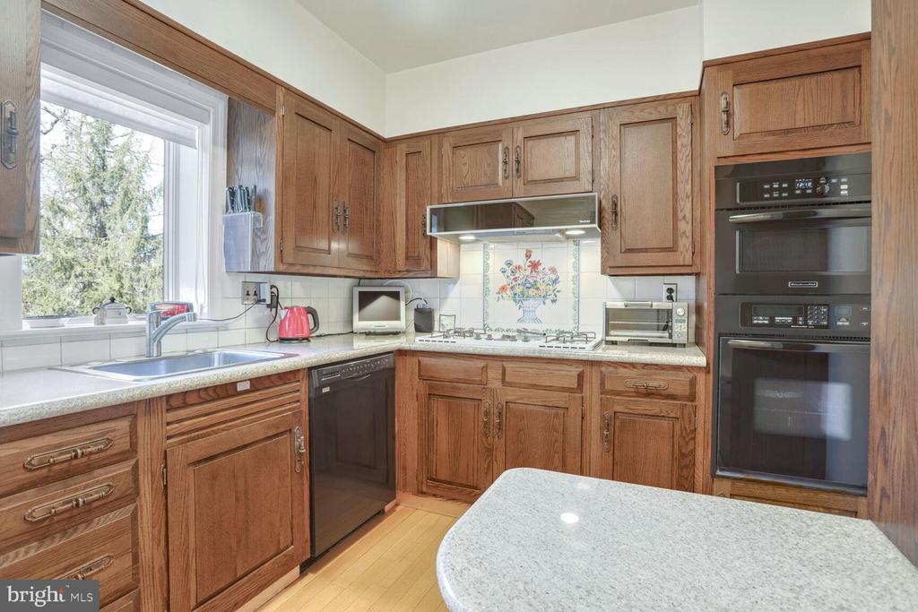 6688 32nd Pl NW