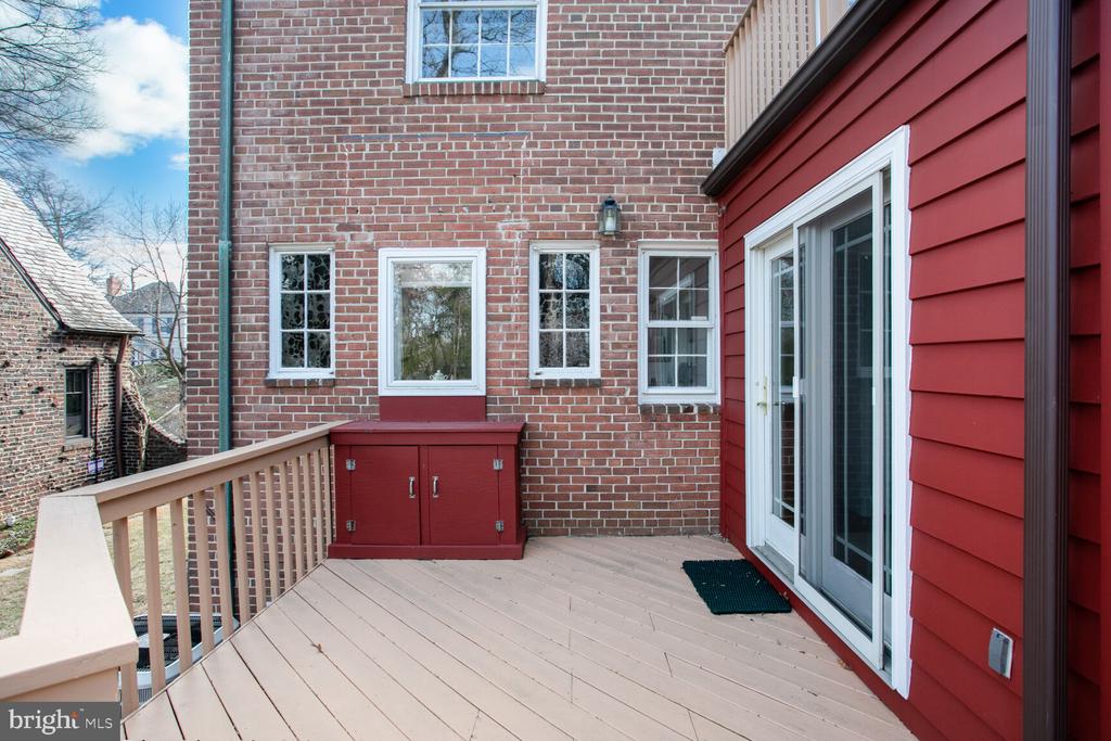 6688 32nd Pl NW
