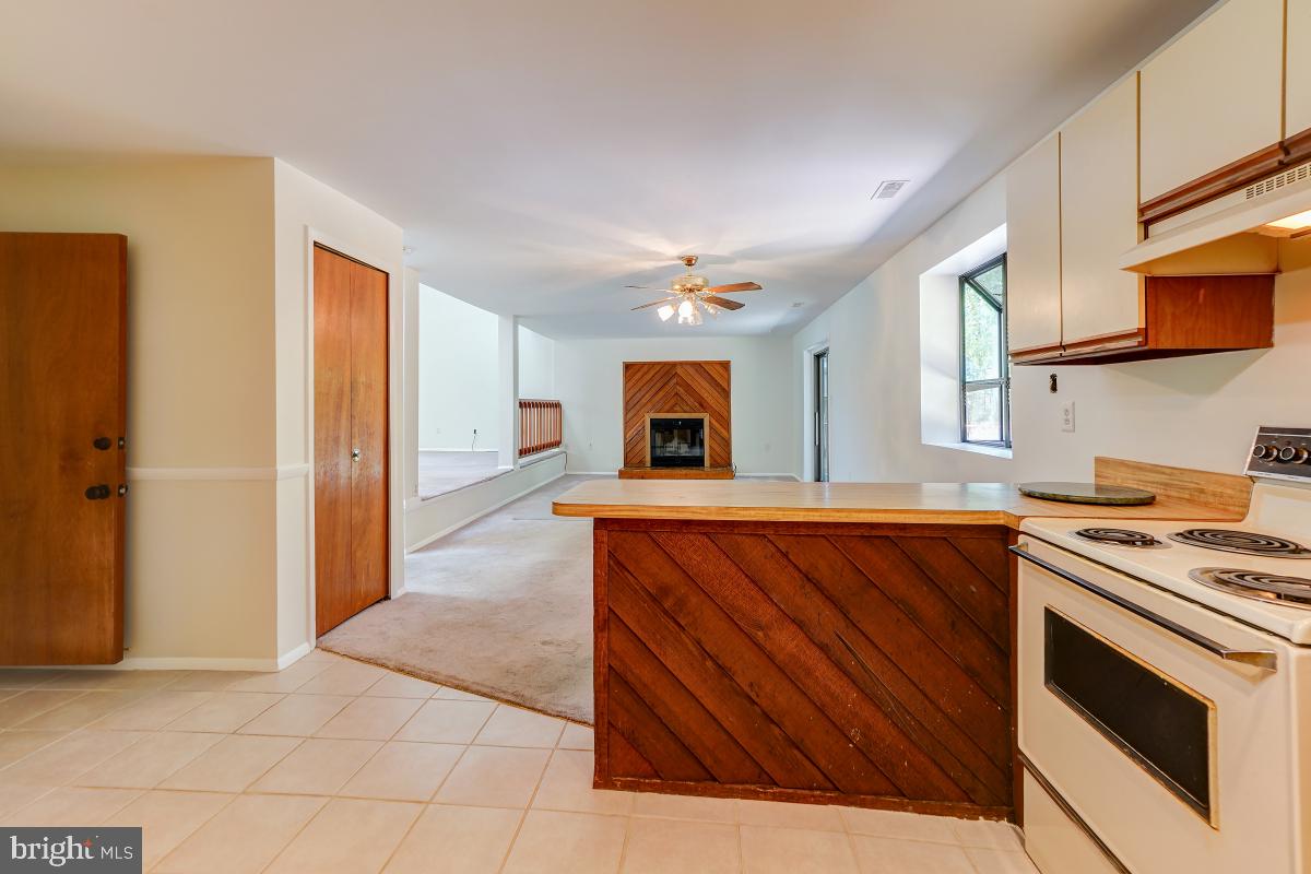 1266 Green Holly Dr