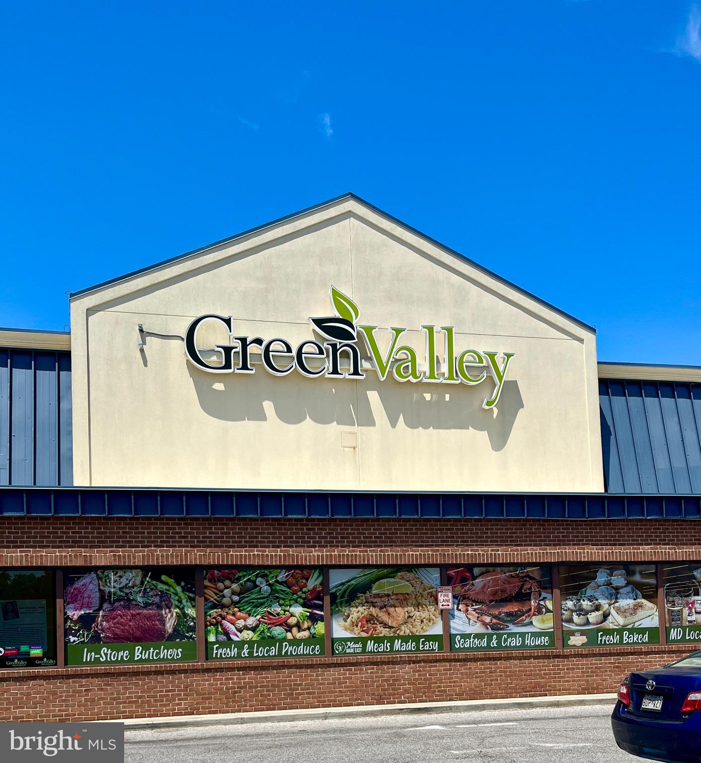 1266 Green Holly Dr
