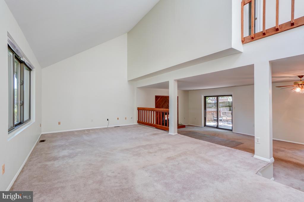 1266 Green Holly Dr