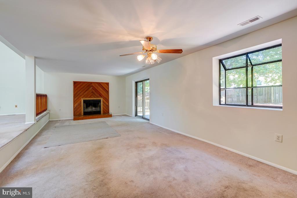 1266 Green Holly Dr