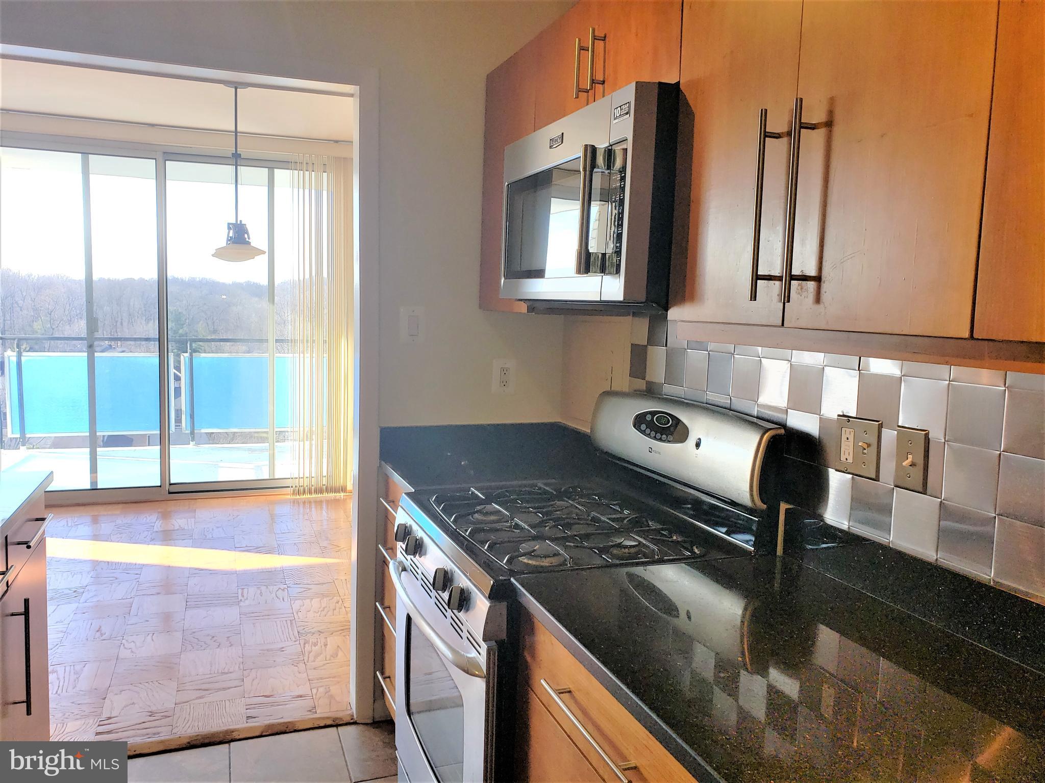 10401 GROSVENOR PLACE 1322