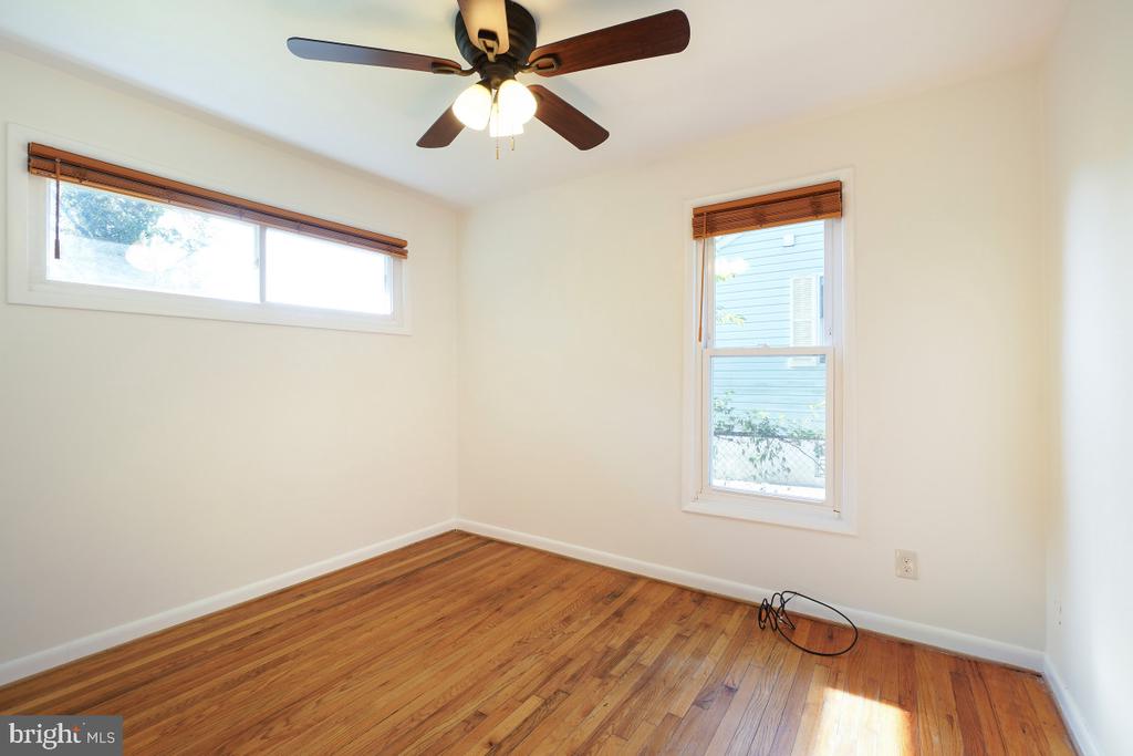 1224 SIMMONS DRIVE