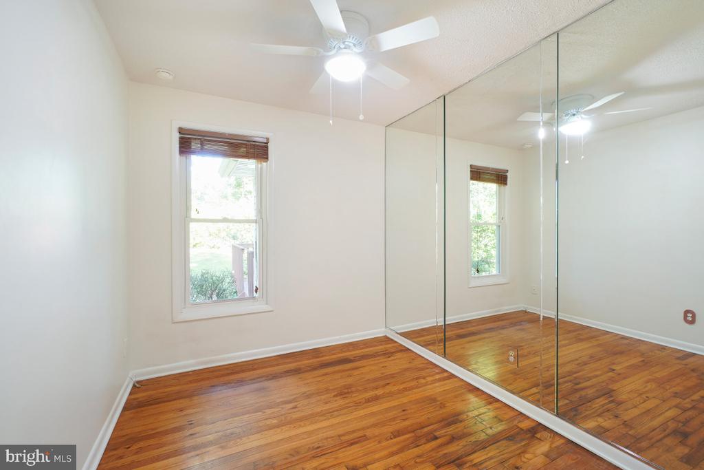 1224 SIMMONS DRIVE