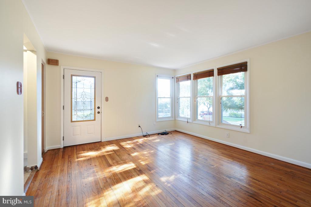 1224 SIMMONS DRIVE