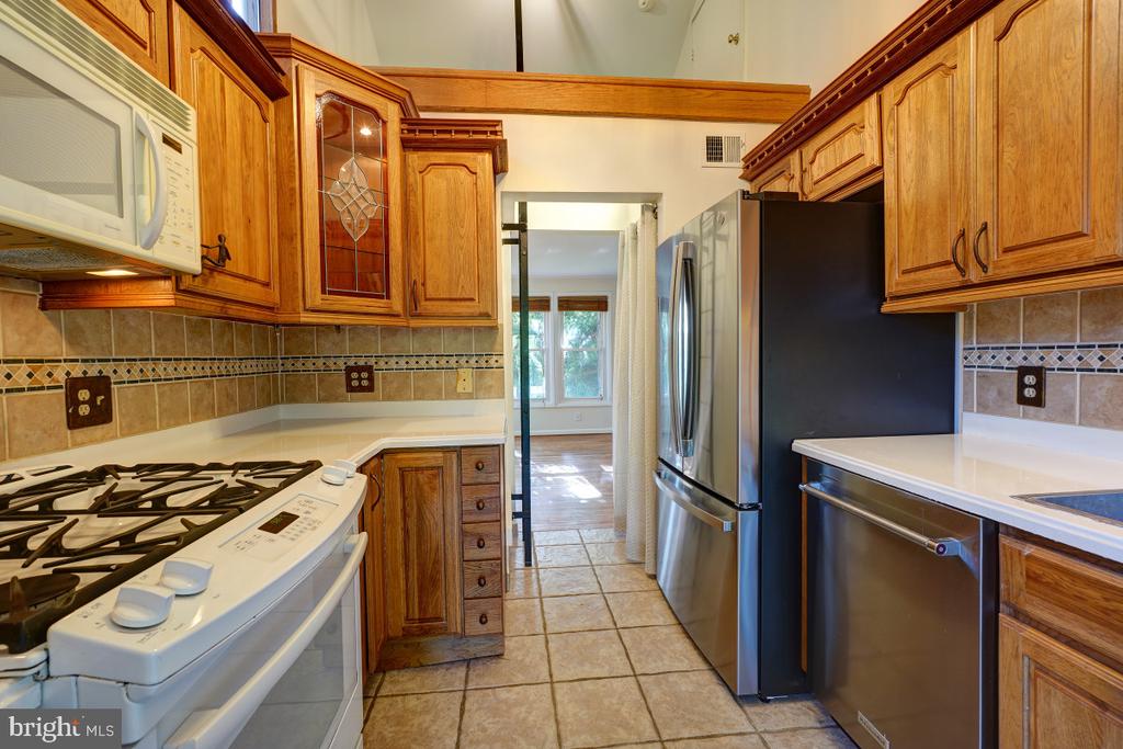 1224 SIMMONS DRIVE