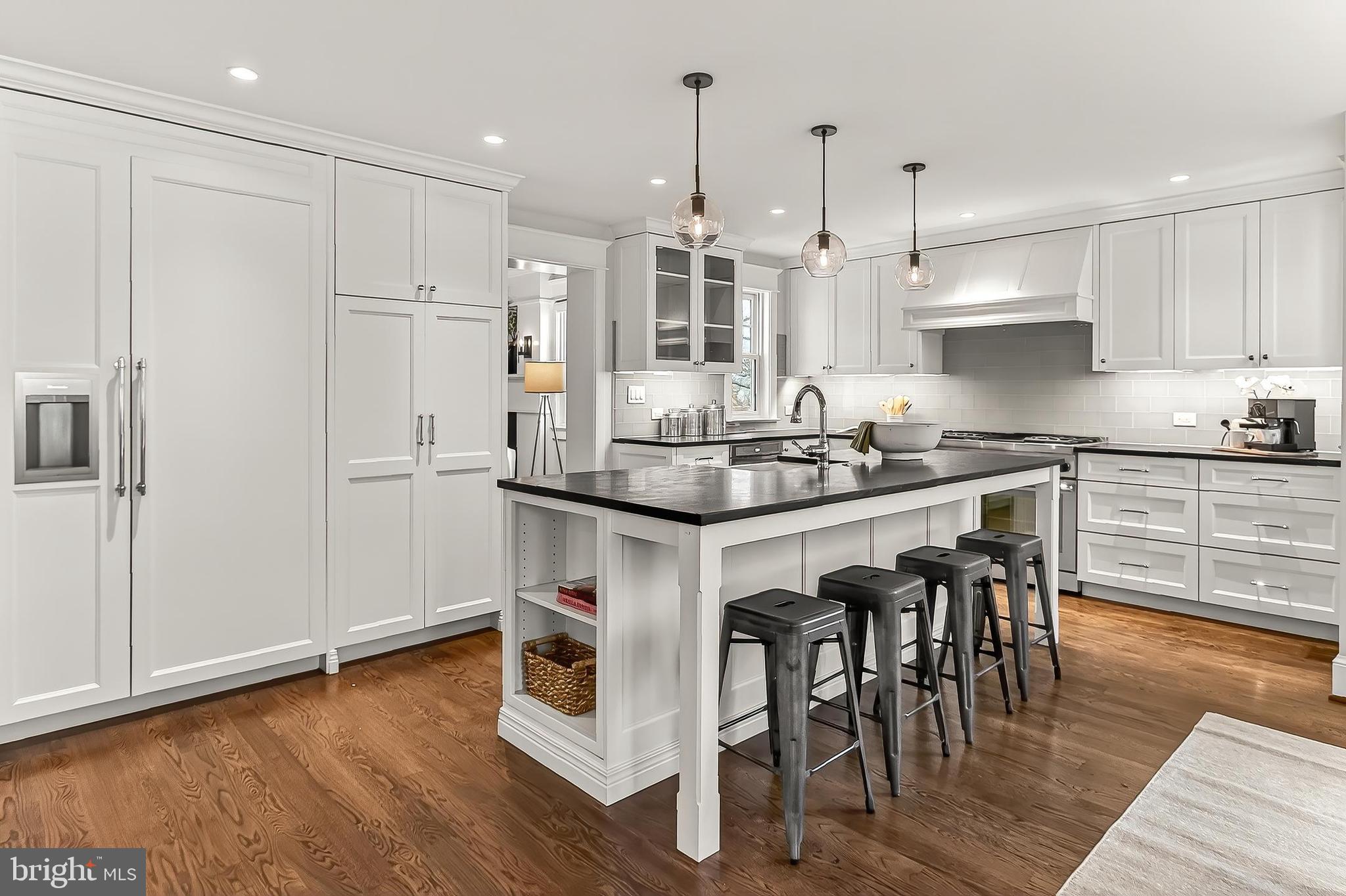 1007 N SYCAMORE STREET