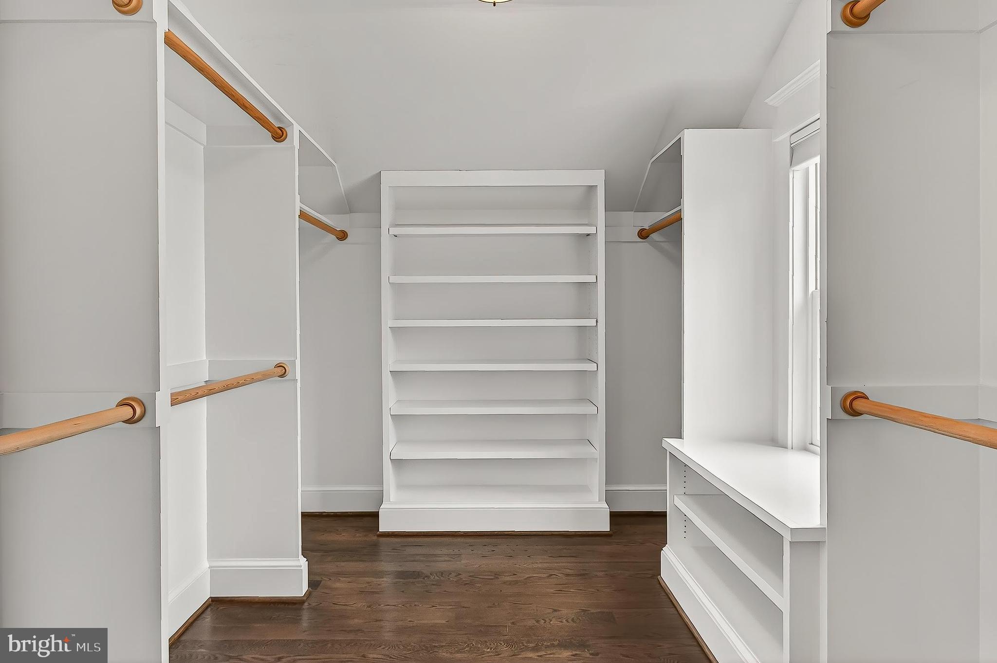 1007 N SYCAMORE STREET