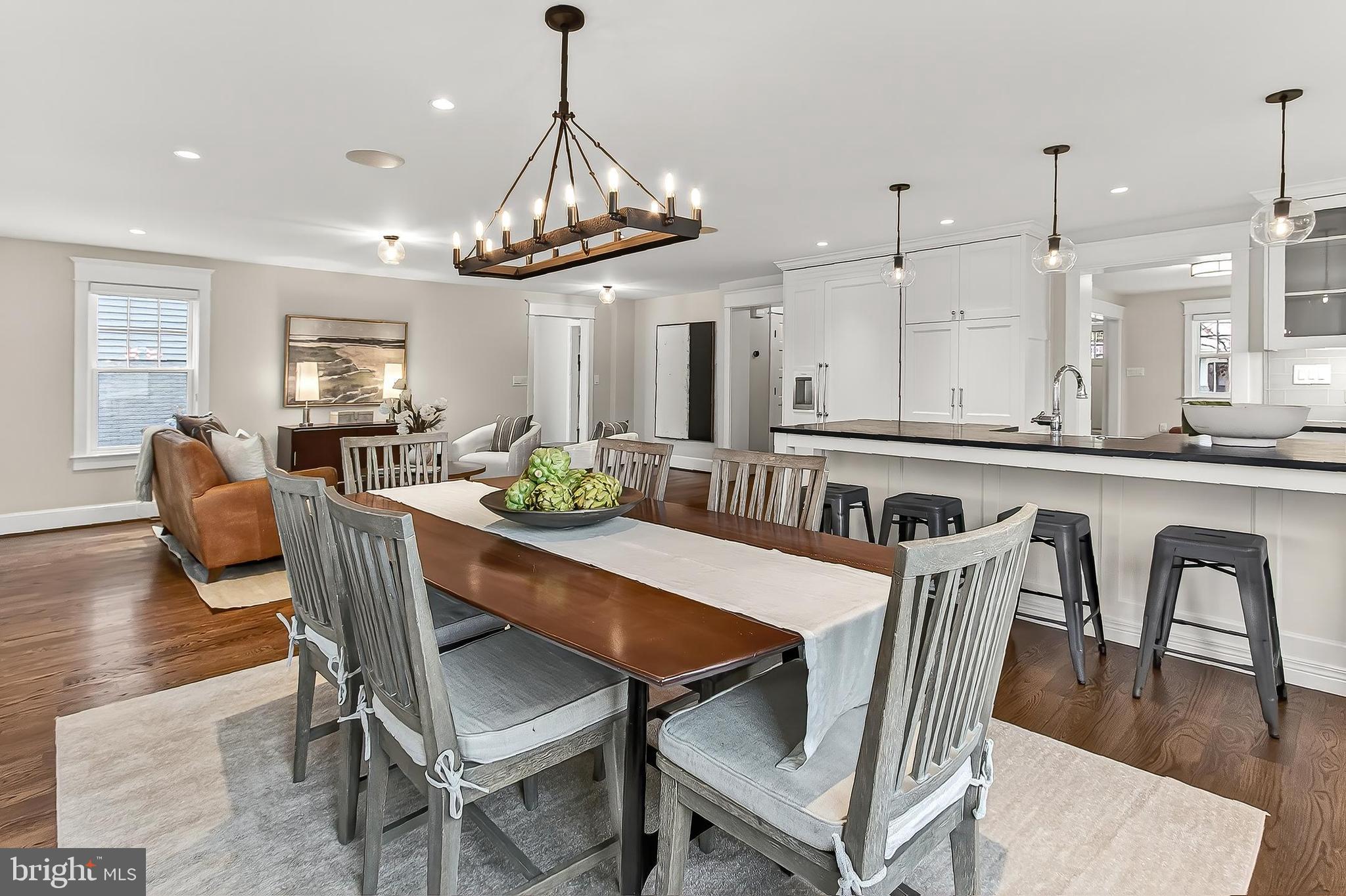 1007 N SYCAMORE STREET