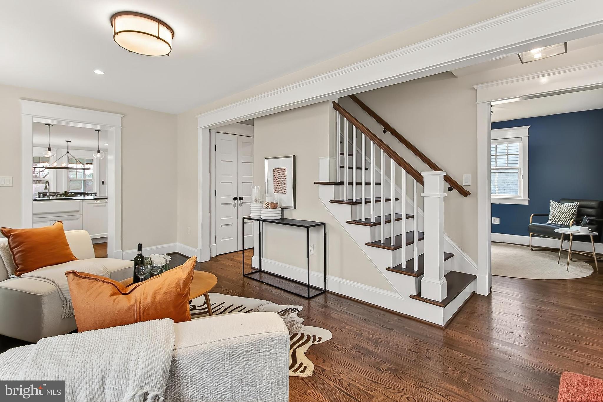 1007 N SYCAMORE STREET