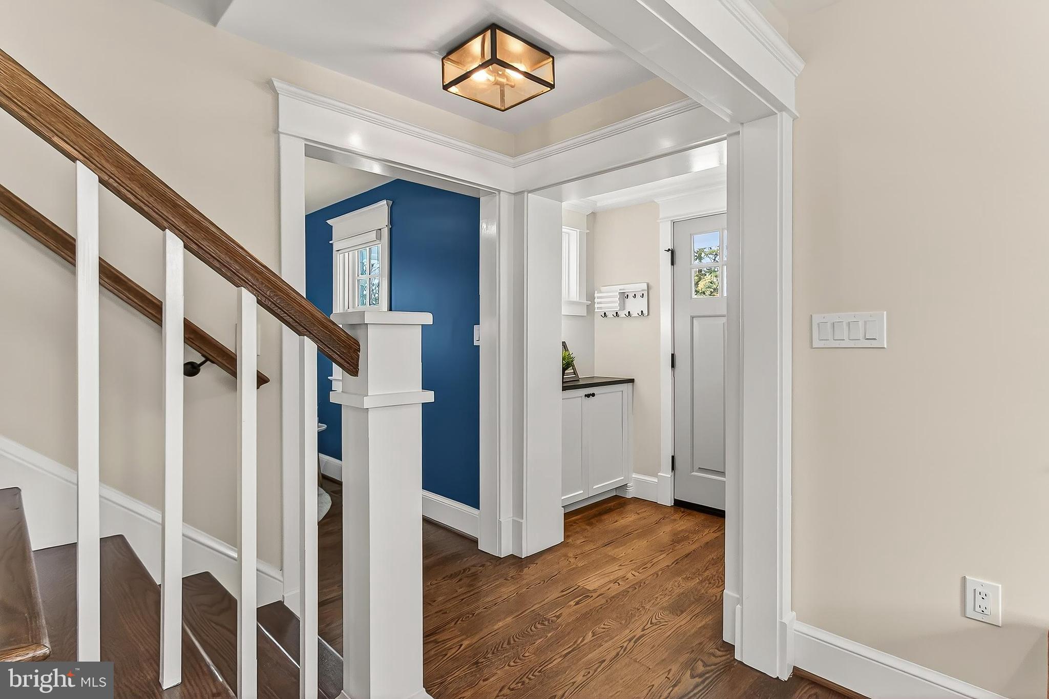 1007 N SYCAMORE STREET