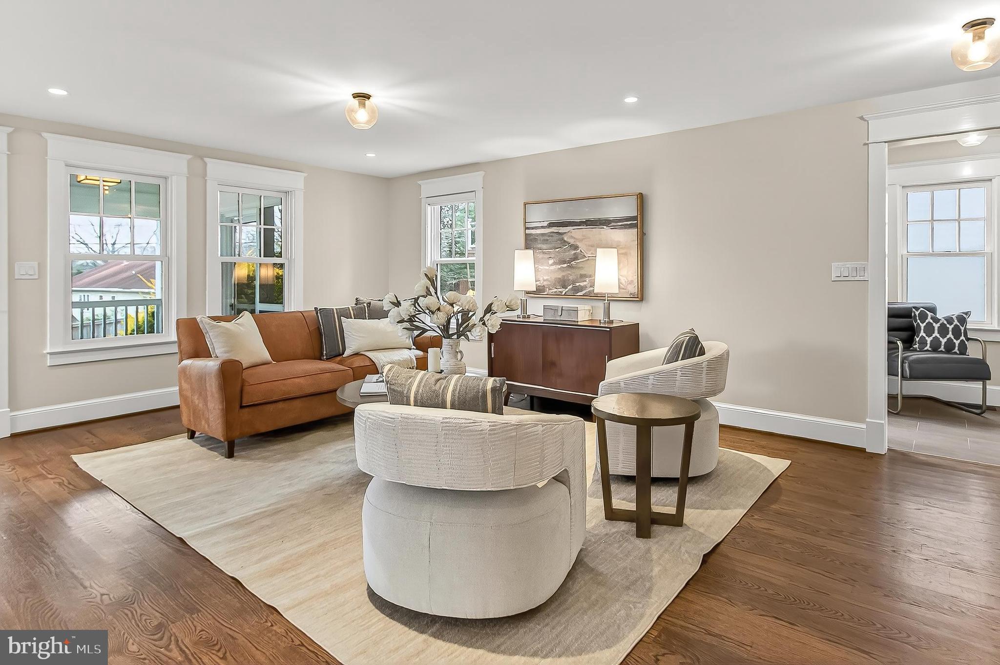 1007 N SYCAMORE STREET