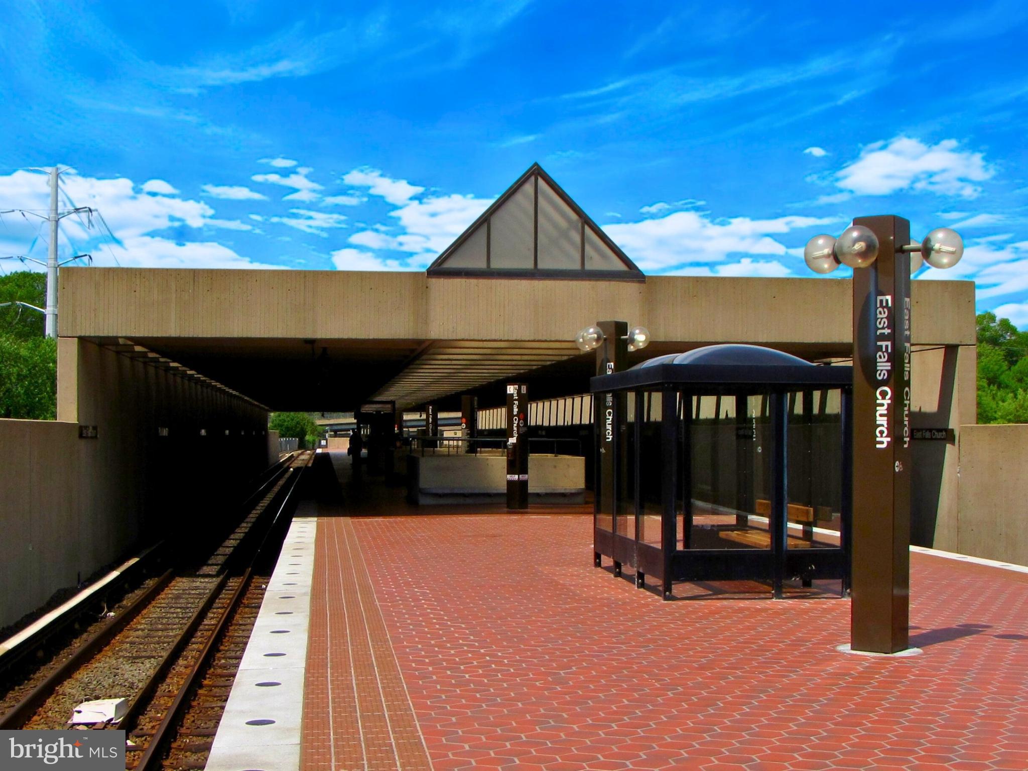 1007 N SYCAMORE STREET