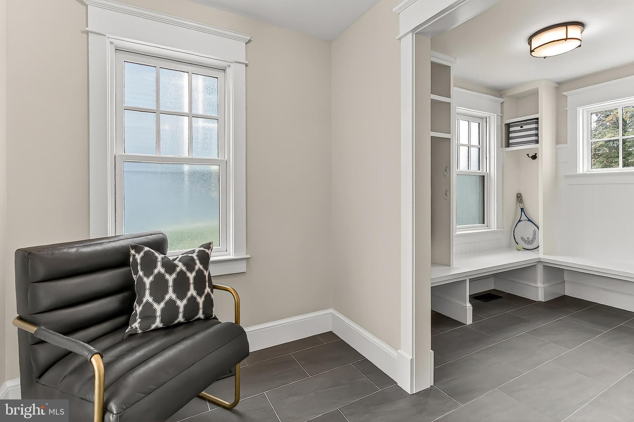 1007 N SYCAMORE STREET