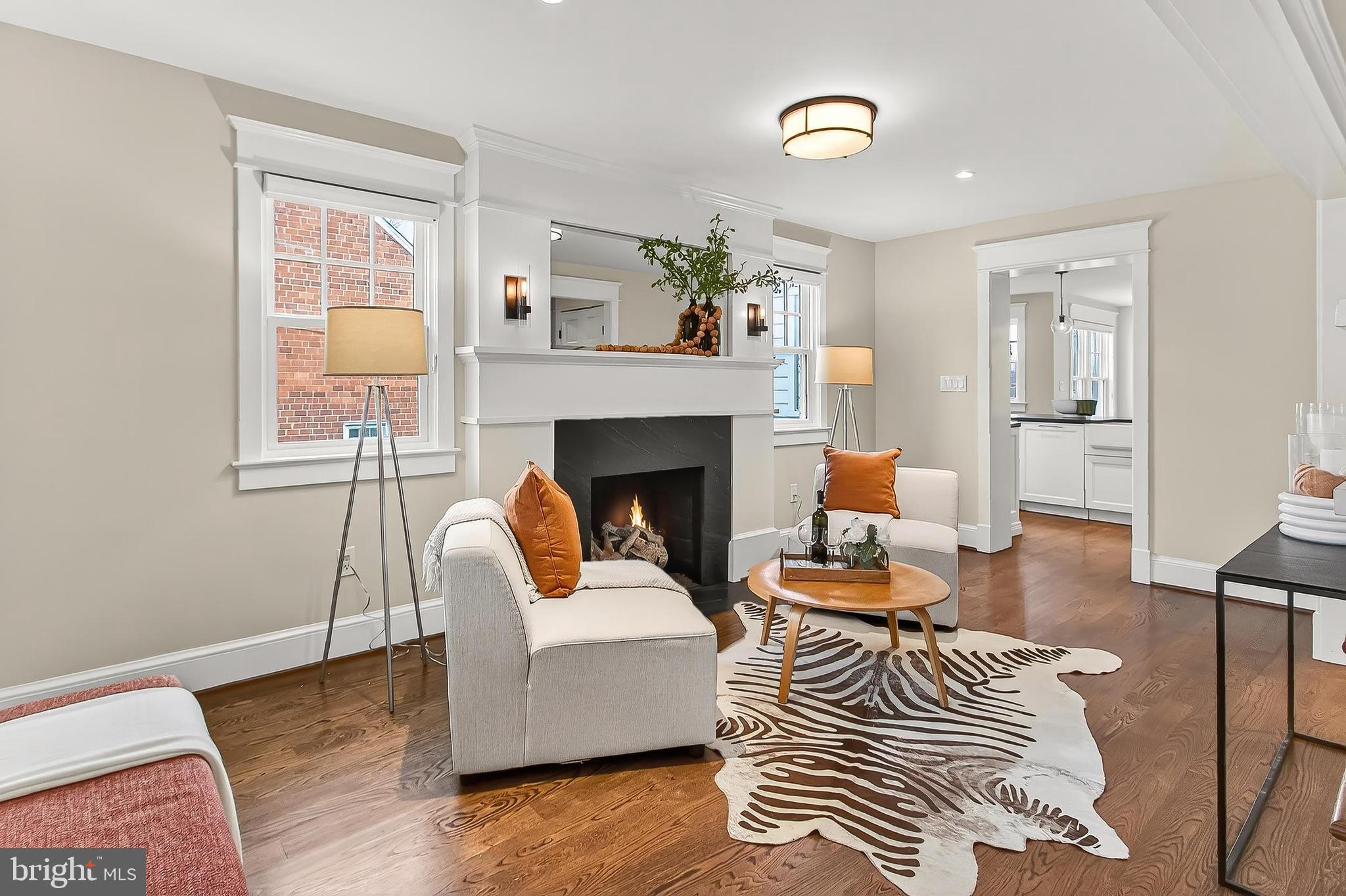 1007 N SYCAMORE STREET