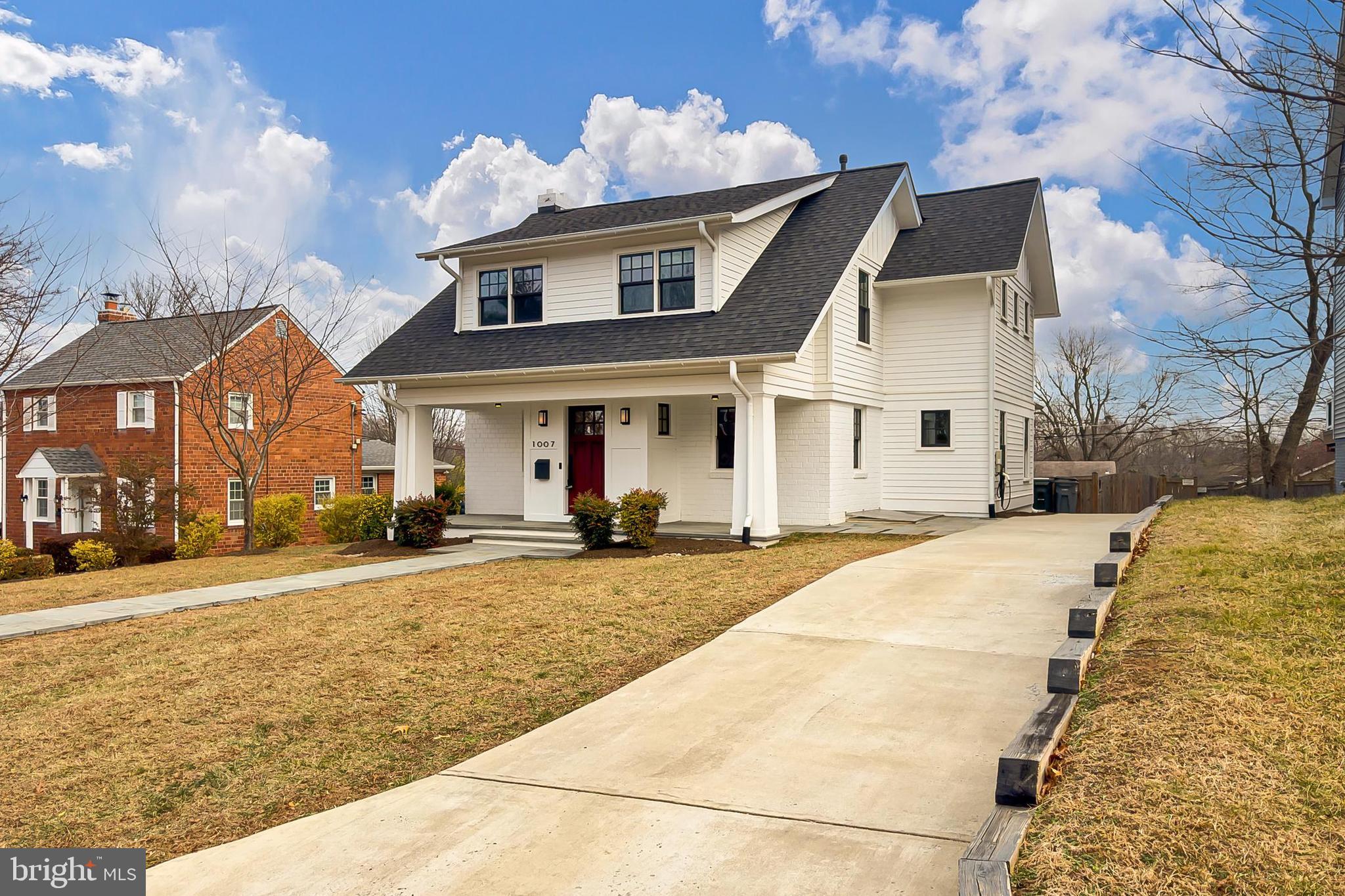 1007 N SYCAMORE STREET