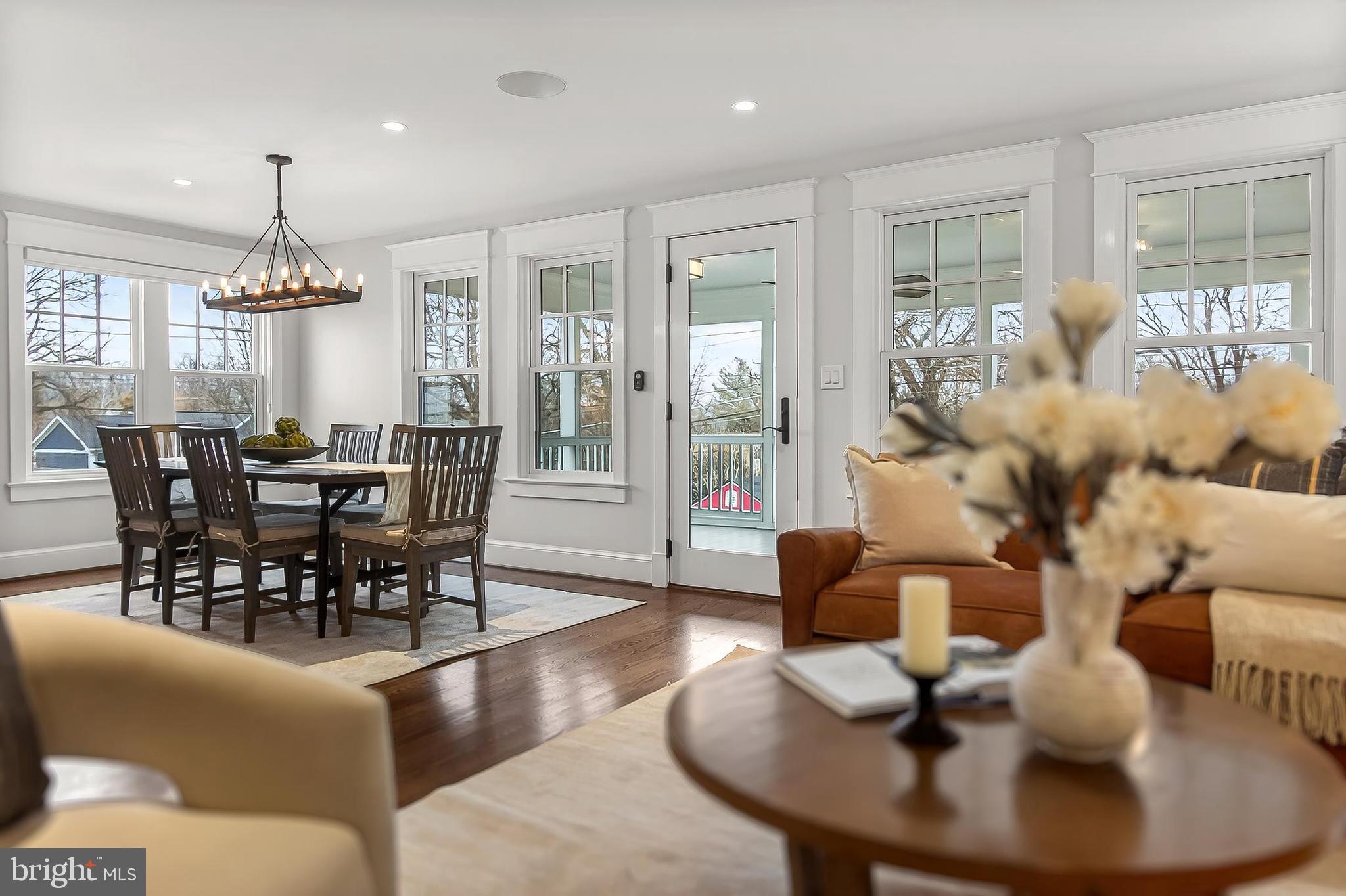 1007 N SYCAMORE STREET