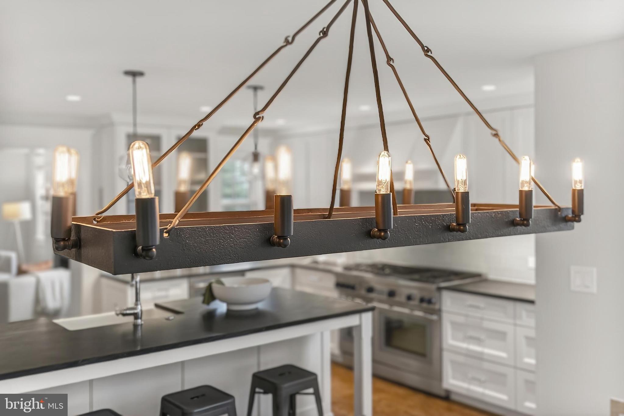 1007 N SYCAMORE STREET