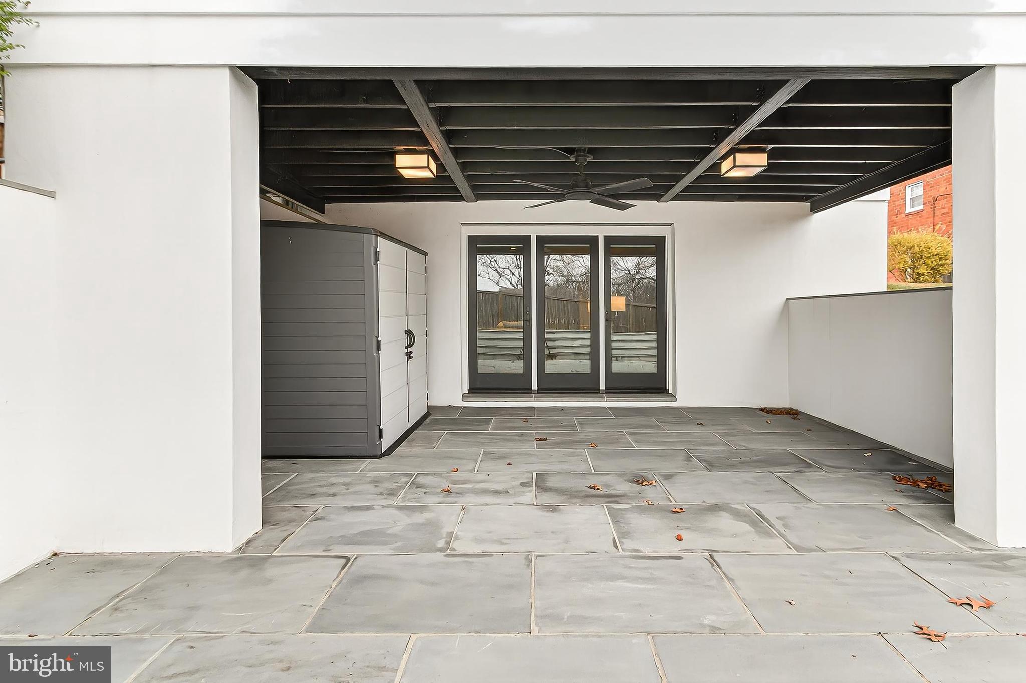 1007 N SYCAMORE STREET