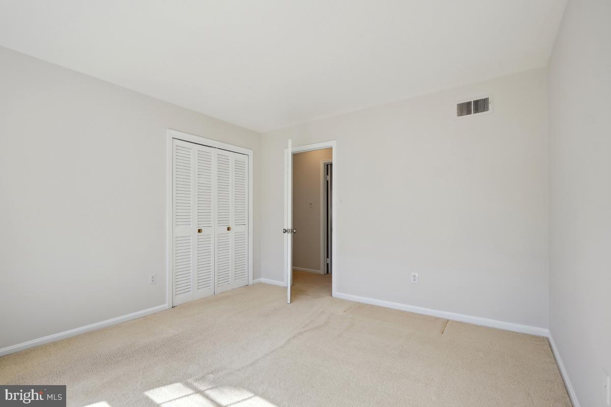 1554 Forest Villa Ln