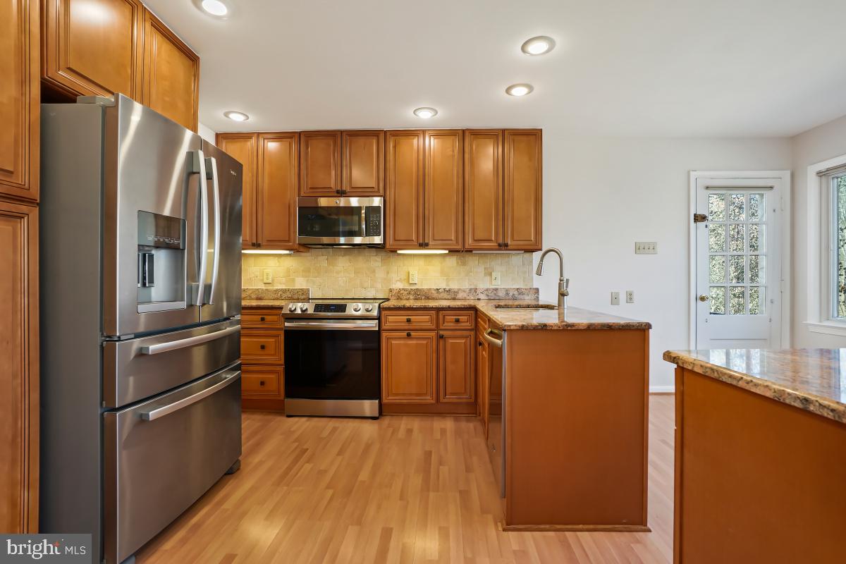 1554 Forest Villa Ln