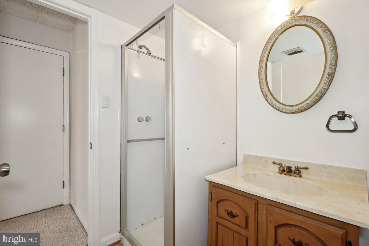 1554 Forest Villa Ln