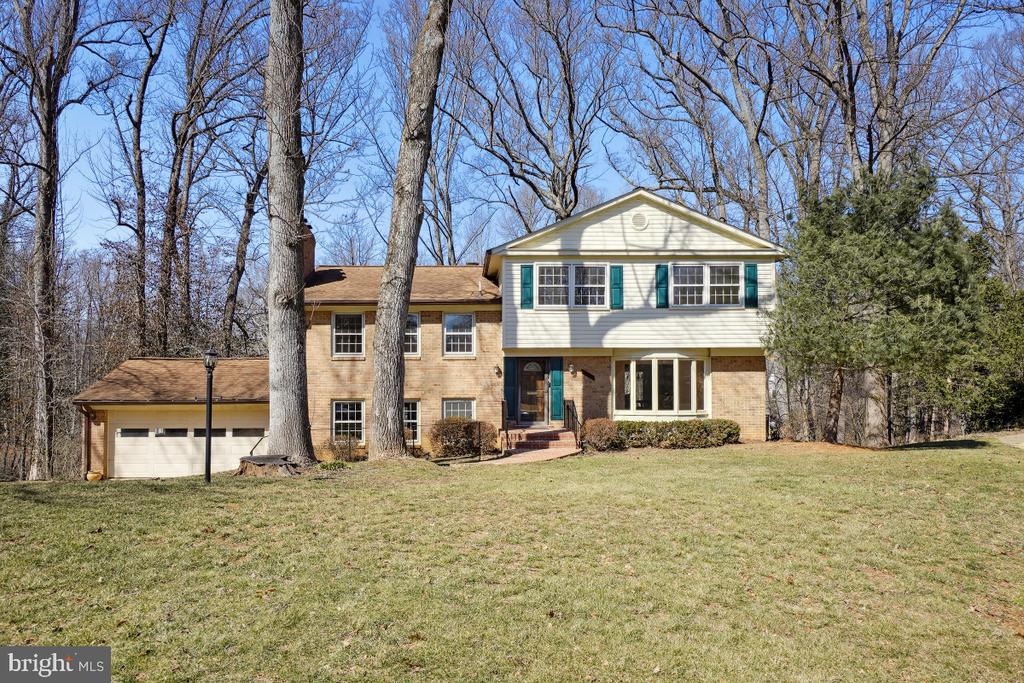 1554 Forest Villa Ln