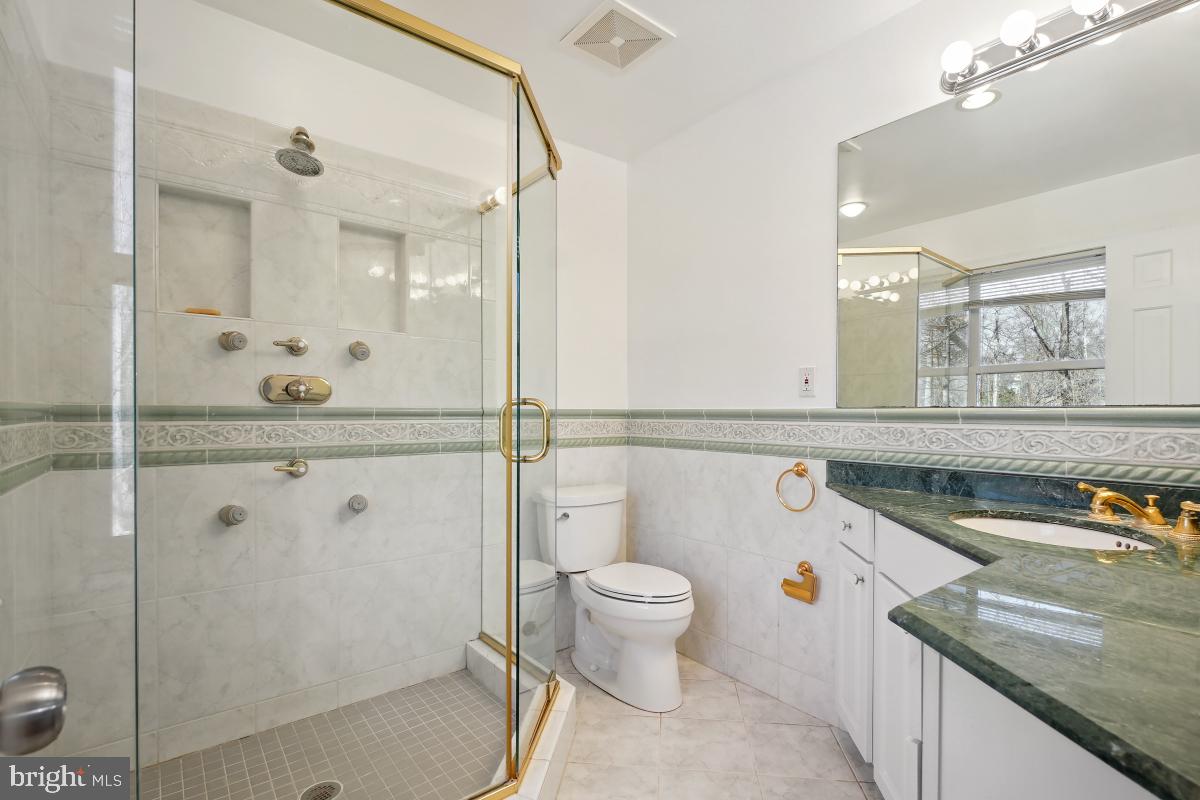1554 Forest Villa Ln
