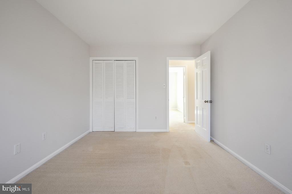 1554 Forest Villa Ln