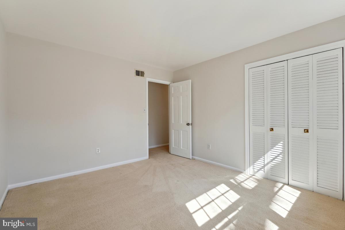 1554 Forest Villa Ln