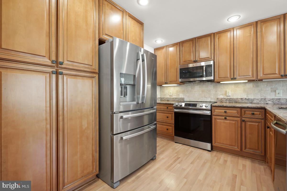 1554 Forest Villa Ln