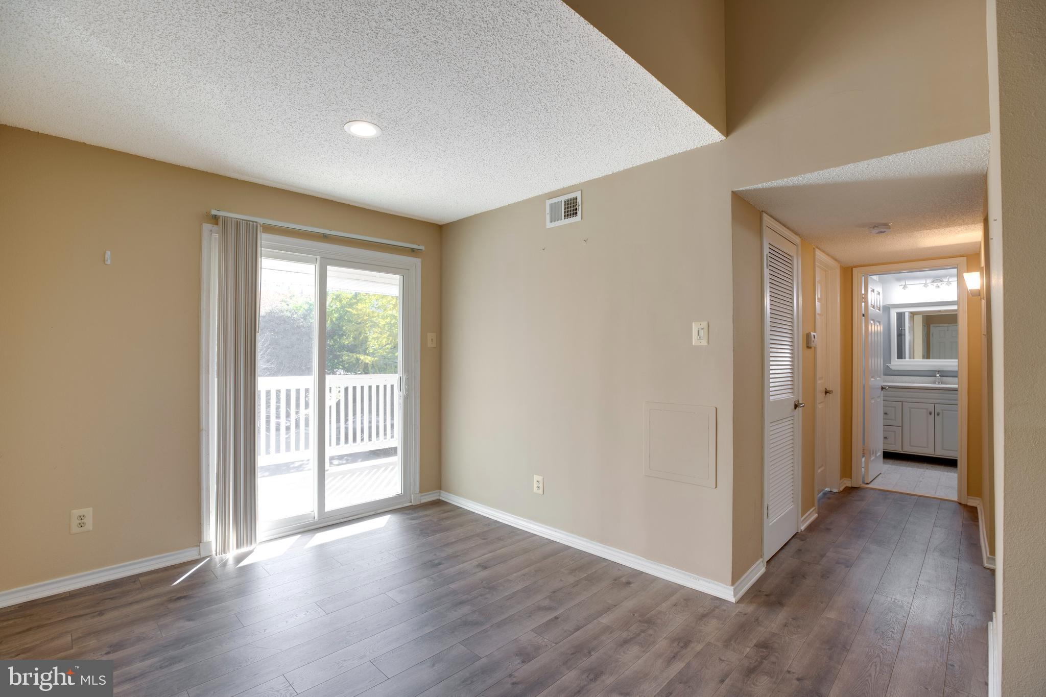 1543 LINCOLN WAY 301B