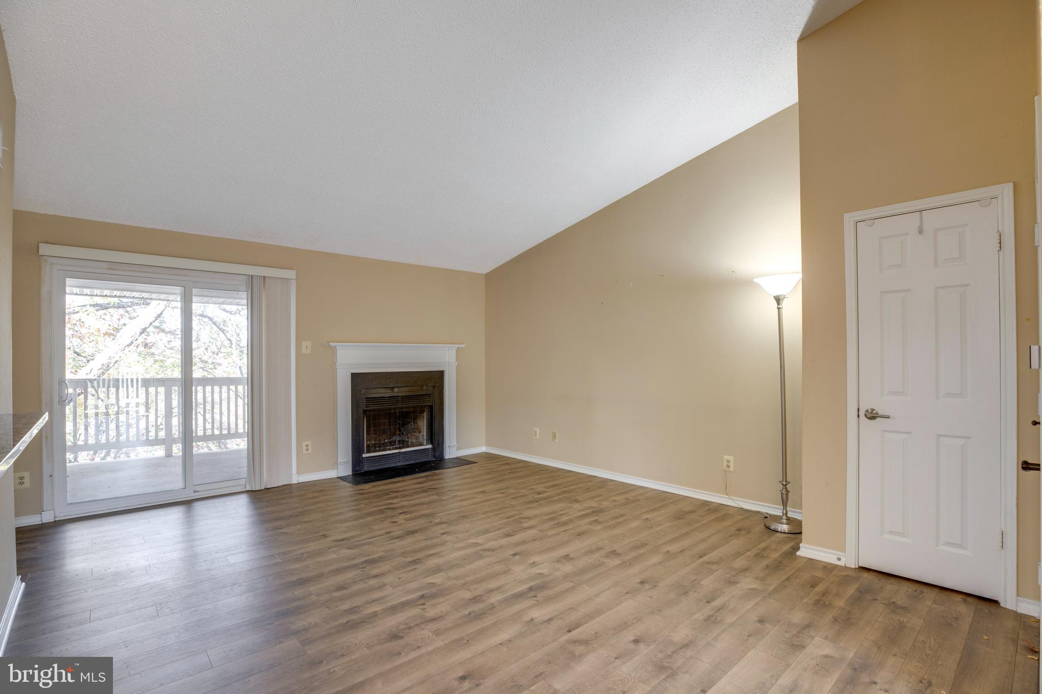 1543 LINCOLN WAY 301B